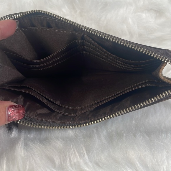 Coach zip wristlet wallet. - Picture 3 of 4